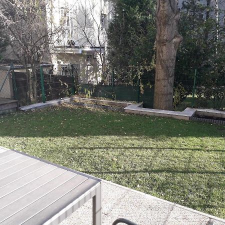 Cosy Flat In The Quiet Area With Own Garden, Free Parking And Direct Public Transport Link To The Centre Appartement Wenen Buitenkant foto